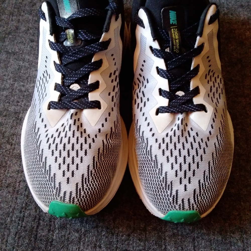 Nike Zoom Winflo 6 women's running sneakers AQ 8228-001 (some sole wear)